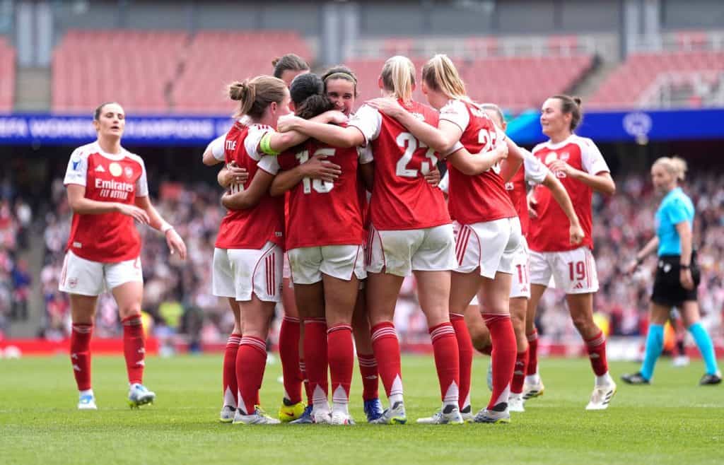 อาร์เซนอล หญิงเฉือนลียง 2-1! โอลิเวีย สมิธยิงท้ายเกม กุมเปรียบเลกแรก UCL